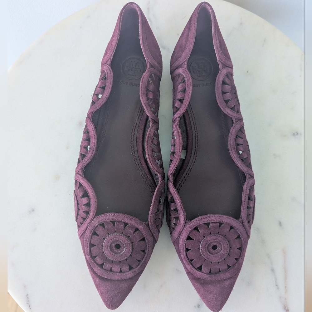 Tory Burch Leyla Burgundy Suede Laser Cut Pointed Toe Ballet Flats - Picture 4 of 11